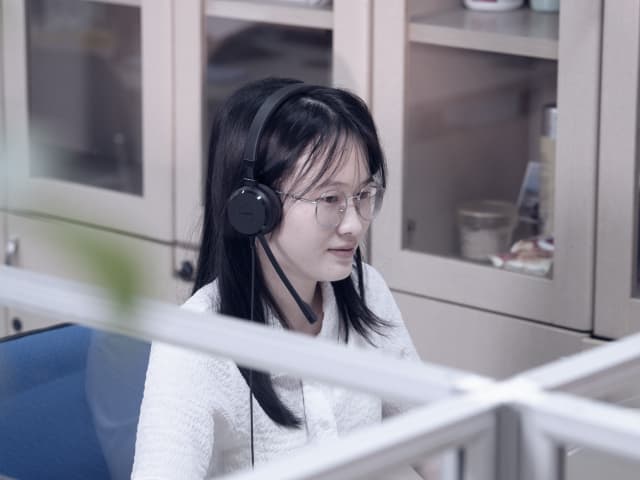 Airport Connects is committed to delivering professional, dedicated, and transparent services with a customer-centric approach. We foster a collaborative environment, strive for continuous development, and personalize experiences to ensure every journey is fulfilling and memorable.